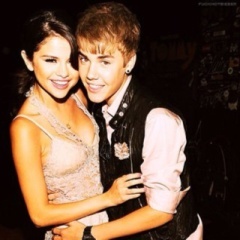 eversevxnf's profile picture. Emily folows, s should you bitch.