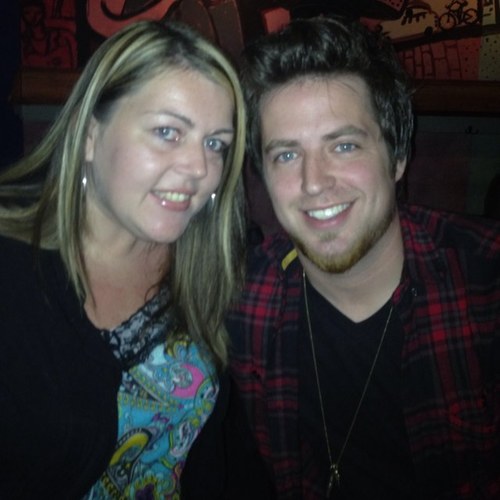 LeeDeWyzeArmy's profile picture. Lee DeWyze is OUR AMERICAN IDOL!! His music touches lives across the WORLD! AMAZING and HUMBLE guy with the most AMAZING fans in the world!♥Live•Love•Lee♥