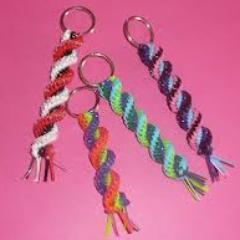 Hoi, ik ben een scoobyhanger! Mij kan je kopen voor maar: €0.80!!! En er is ook een speciale editie van mij voor maar: €1.00!! Het is voor een goed doel!
xx me
