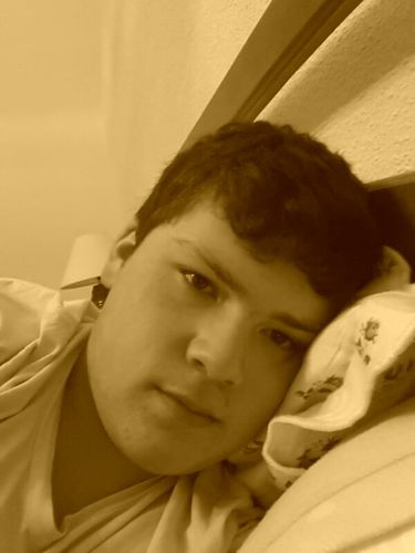 dependiente,experto en videojuegos