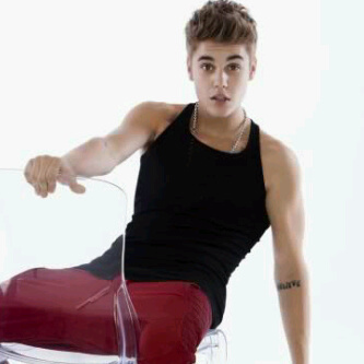 I Love @justinbieber and @ddlovato they are both amazing singers and I look up to them..!#staystrong #neversaynever