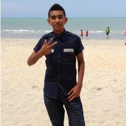 NikMohdElham's profile picture. Follow Me and I will Follow You Back . When i Follow You , Please Follow Me Back . FOllow & FOllow ~ thanks . Allahuakbarr !!  @Tweet_Limits Awesome ! GKG !! xD