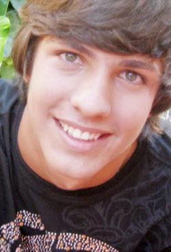 tenho 16 anos e gosto de garotas simpaticas...