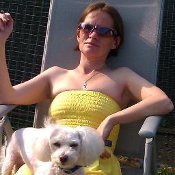 samanth58561412's profile picture. hi i am based in milton keynes, i like socialising and working from home.http://t.co/eyhHlGMq