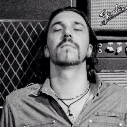 twitter dee twitter dumb...I'm a songwriter, record producer and artist developer but I love the most melting faces with @blackjack_billy.