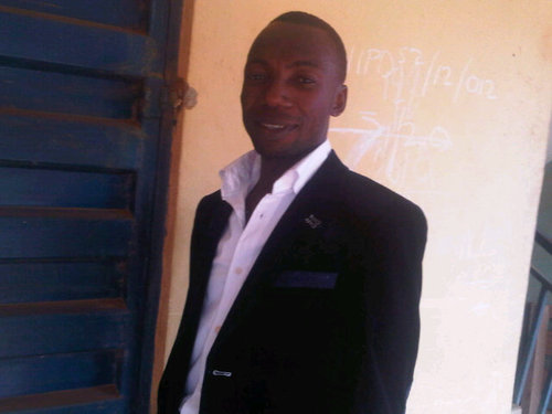Single and cool, like to meet nice people, want people to live comfortable and make them happy so that I too will be happy.
