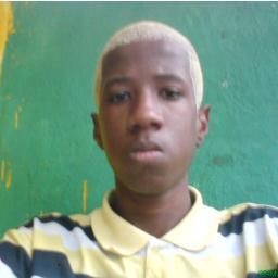 eu só negro e alto os meu olhos são negros eu gosto de mma e futebol eu amor deus e jesus mia familha  eu não tenho relizião mais eu tenho muita fé em deus amor