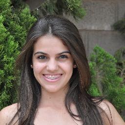 Sou Assim, uma menina... pequena e que adora receber elogios, sou carinhosa amiga ... companheira e romantica.Nao ligo pelo o que as pessoas falam de miim. ♥