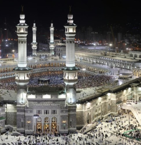 حساب يغرد في كل يوم صفحة من القرآن الكريم وبعض المقاطع للقراء نسأل الله لنا ولكم الاجر في الاخرة