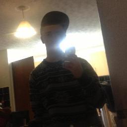 nathanedwardss's profile picture. I follow back 100%:)