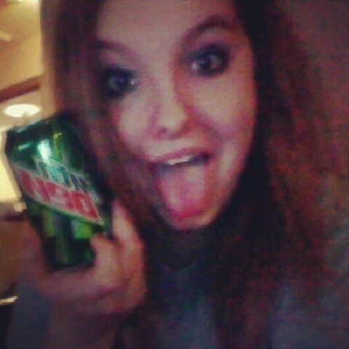 WELL IM 18 Im single and ready to have fun