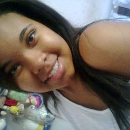 Menina complicada Sonhadora Alegre Amiga Ciumenta ú__Ú
