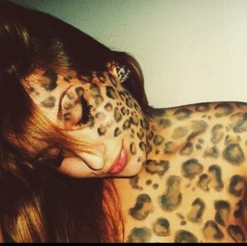 Im a good girl with a lot of bad habits, ill be your best friend or your worst emeny. Sassy is my middle name