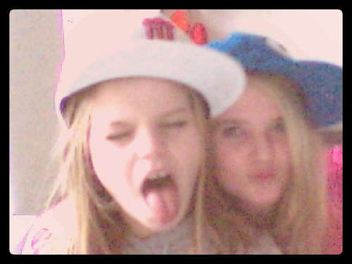 mijn alluss @IKHOUVANJEE_x niets kan tussen ons komen, wij 4 evah ly, you like my sistuhr