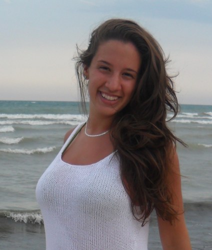 DinaFanara's profile picture. 