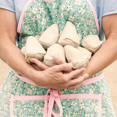 potter. all-round regular gal. loves vegan food. and thrift stores.