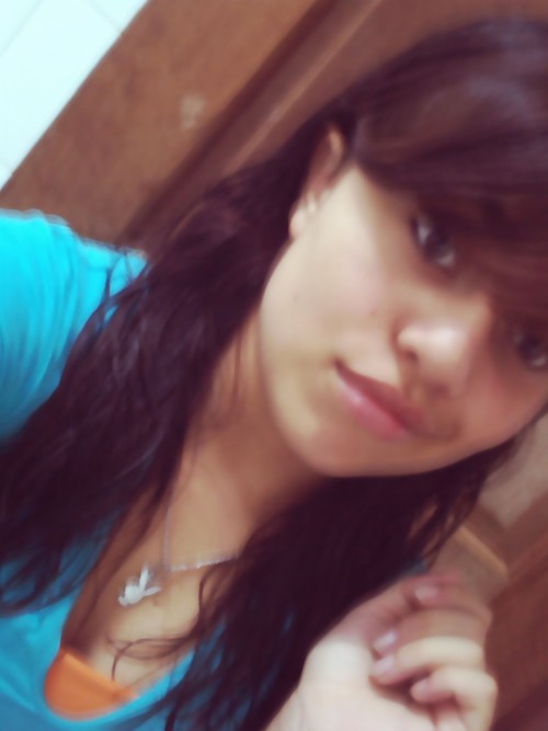 thaynabernardes's profile picture. 