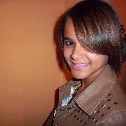 larissakesia1's profile picture. Dificil nao e lutar por aquilo que se quer e sim desistir daquilo que se ama..