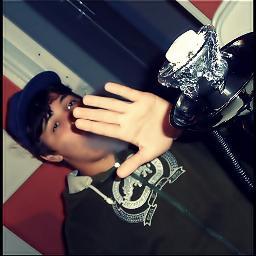 , chato , grudento , palhaço e medroso !