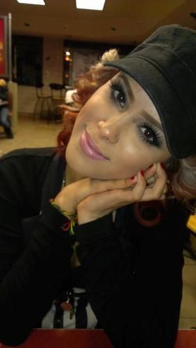 Name's Tiny|5'1|CaLi Chick| ♥Single|Sweet|One Of Ah Kindd|♥ Pink||DuBBStep|Electro|Tattoos|Piercnqs|