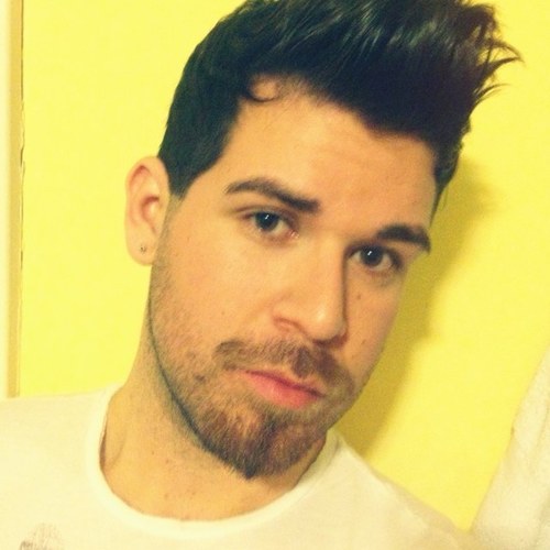 JohnnyB2120's profile picture. I tweet here, tweet there, everywhere a tweet tweet!