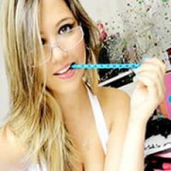 Mô te amo muito @_PeehDelas.Irmã de todas as Horas @Ariana_Loira e Adm @MakeupColirios.Gostou segue *-*