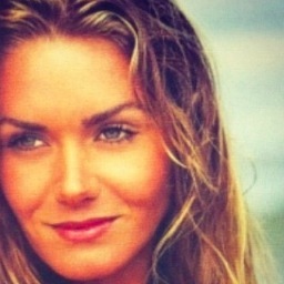 Luize Altenhofen Oficial. 
Mãe da Greta, apresentadora de TV e jornalista por formação. Apaixonada pela vida, pelo mar e por esportes.