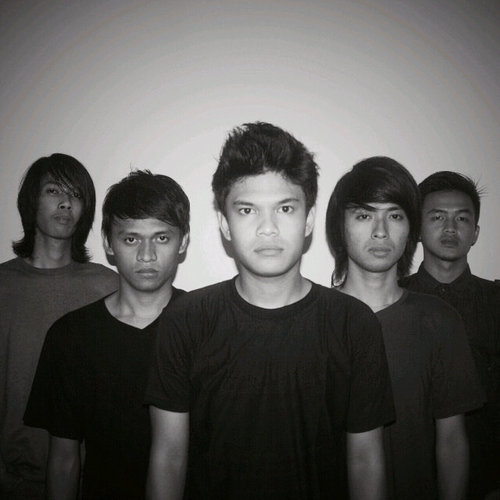 The Official Twitter Page From TORVUS /Member : RSTHU (Vox) + FAJAR (Bass) + GIAN (Guitar) + GALIH (keyboard) + SUGI (Drum)
