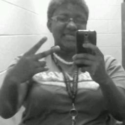 Chill person, Play basketball,#teamstud like dance and fashion. Like to have fun. #teamlesbian  #TeamSingle