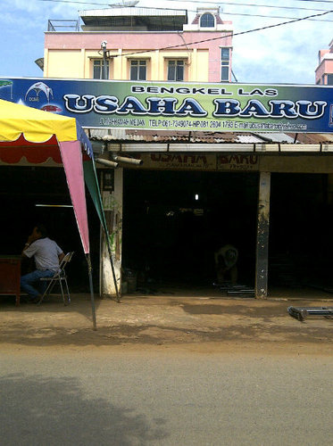 PUSAT PEMBUATAN: Tenda teratak,dome, sarnavil,cafe permainan tk,waterbom, playground dll.Tlp: 061-7349074 HP: 081360545585 dari aceh sampai palembang.