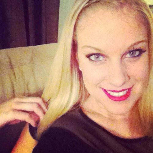 meg_oooo's profile picture. dance like noone's watching ❤