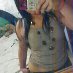 karlamilet30's profile picture. 