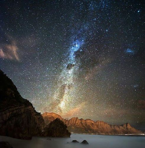Físico, Máster en Teledetección y Máster en Astronomía y Astrofísica
