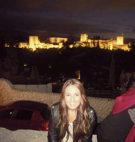 20.Málaga. Futura enfermera. Me encanta viajar. Fan de lazos, anclas and TinkerBell. Yo soy así y así seguiré, Nunca cambiaré.