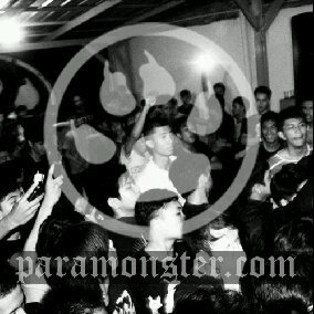 Not a fan base nor an event organizer. Collectively support the local scene.
e: paramonsterkolektif@yahoo.com