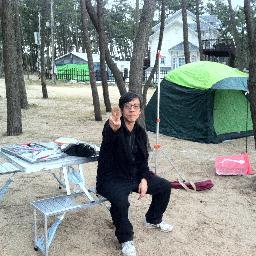 amacopy's profile picture. 라디오 피디입니다 책 술 커피가 좋아요