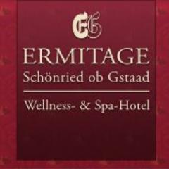 Lassen Sie sich rundum perfekt verwöhnen in der alpinen Grandezza unseres Chalet-Resorts auf der Sonnenterrasse Schönried. 3500qm Spa warten auf Sie.