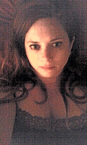 Scarlet_Crush's profile picture. Submissive..bisexual ❤ ....writer of poetry ©, storms, sunflowers, good wine & many other things