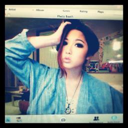 Hello!! I'm Waii's fanclub. I'm not real Waii real twitter waii is @waii_kz. Follow me please, if who follow me I'll foll back to U.
OK ??