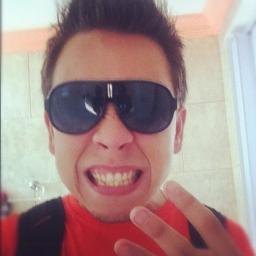 ''O guerreiro de fé nunca gela, não agrada o injusto e não amarela.''