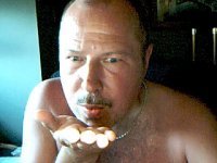 retired 61 yo PsGWBear type man, open minded/honest & seeks same ! xo's