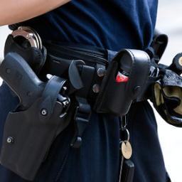 Polistankar's profile picture. Mina egna tankar, funderingar och känslor kopplat till min roll som polis på Stockholms gator. Numera inte så ingripande, dock polis i utsatt område.