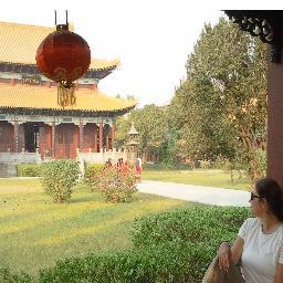 ShMinako's profile picture. Bióloga defensora del medio ambiente, que a través del transition towns movement trabaja por un futuro más sostenible, justo y en armonía.