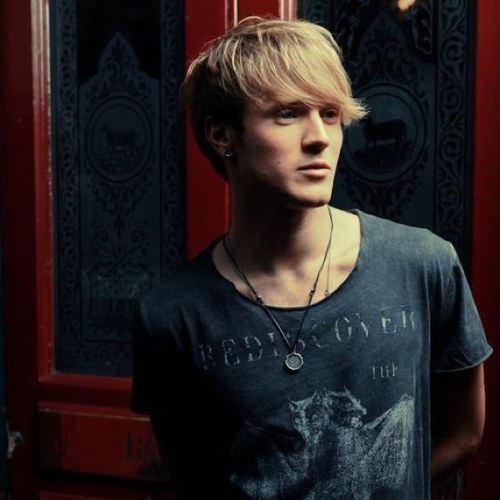 Dougie_HP's profile picture. Hey, I'm Dougie. I'm a Gryffindor, and I like to jam and make music with my guitar. Yes, I am half Italian. Cousin of @BrodyH_HP. Official @HPExtreme RP.