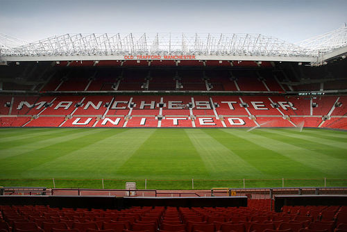Life long United supporter who loves the game. Fancy a healthy debate between other fans and Im more then willing to talk about squad players,signings and youth