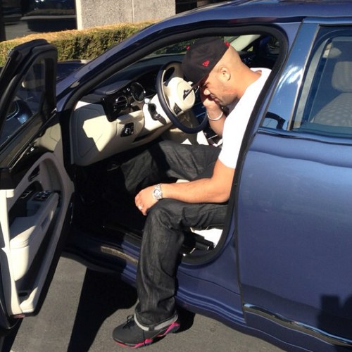 CEO of WAVVYBOI PRODUCTIONS :artist management,Promotion & Developement