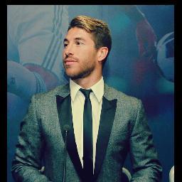 ¿Nuestra pasión? Sergio Ramos. El 4 del Madrid. El 15 de la Selección. ¡Si eres fan de este gran futbolista, únete a nosotras ! :) Nos sigue desde el 6Febrero