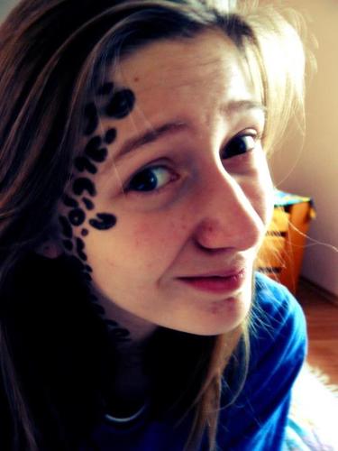 ♥ Just ordinary girl, who love @example and Big Bang Theory ♥