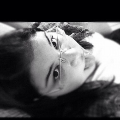 TWITTER OFICIAL: @gabisalg_ 
((Esse é só pra salvar o user))
Me segue no @gabisalg_ ? Flws