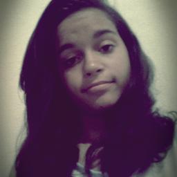 sou aquela que vc nunca sera; certa do que quero e segura dos meus  atos sendo bons ou ruins;não me importo com o que falam de mim pois da minha vida cuido eu.